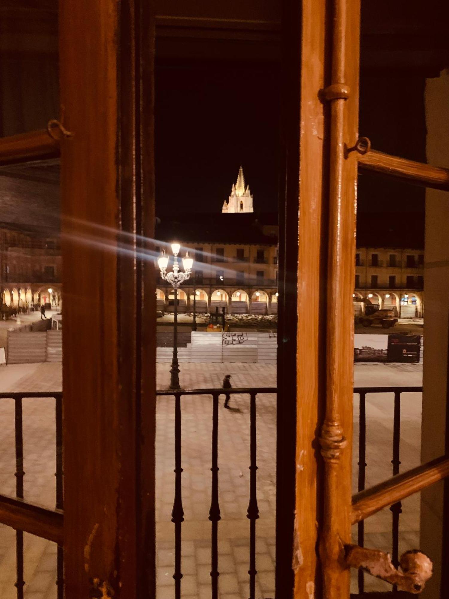 Arquitecto De La Vida- Plaza Mayor León Kültér fotó